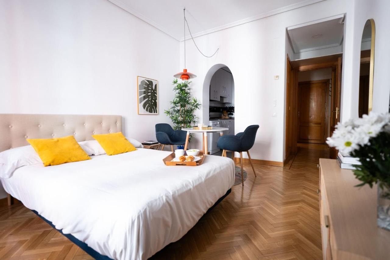 Estudio Calle Del Barquillo Madrid Kültér fotó