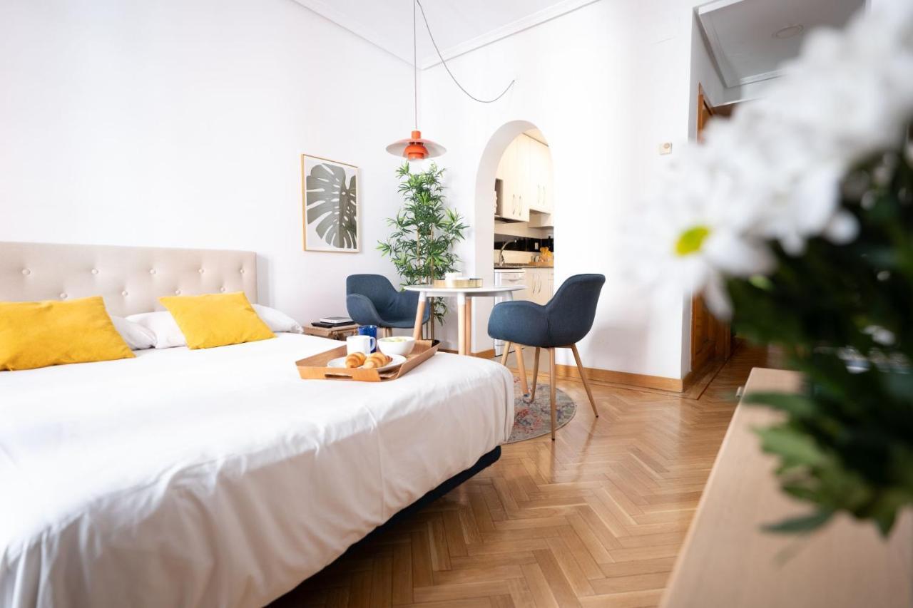 Estudio Calle Del Barquillo Madrid Kültér fotó